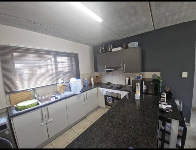 2 BEDROOM APARTMENT FOR SALE IN JANSEN PARK